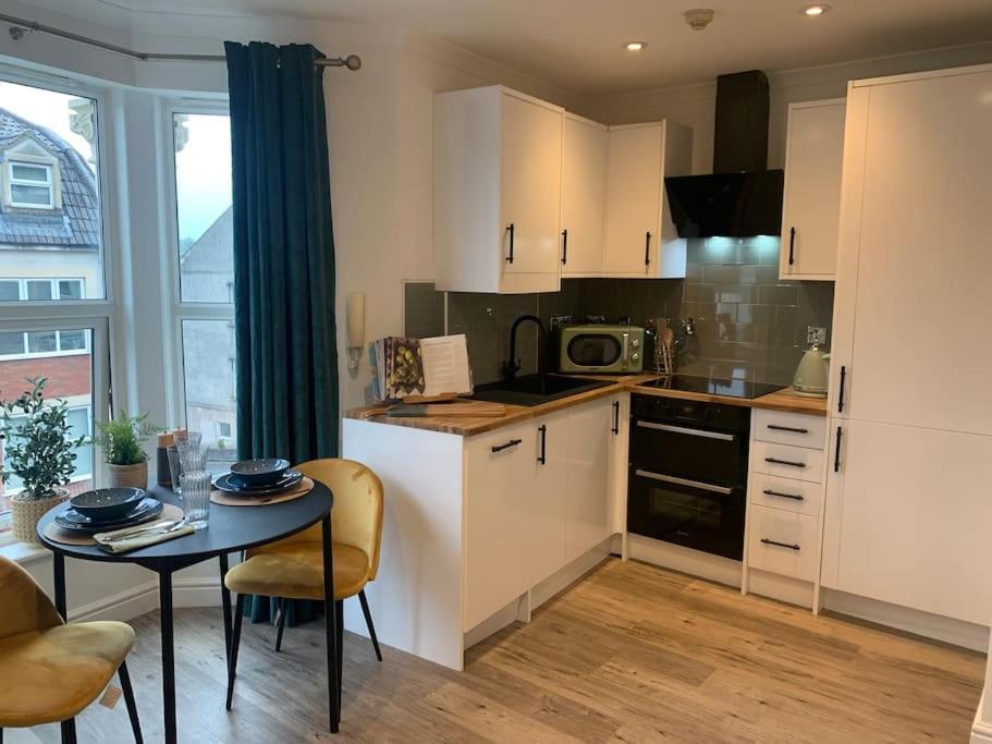 Alto - Lovely 2 Bedroom Serviced Apartment Bristol By Mint Stays Екстериор снимка